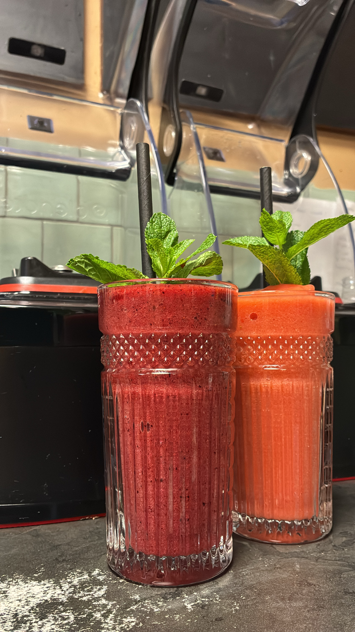 842CB8B9 15F5 4D42 9256 F608085823CE